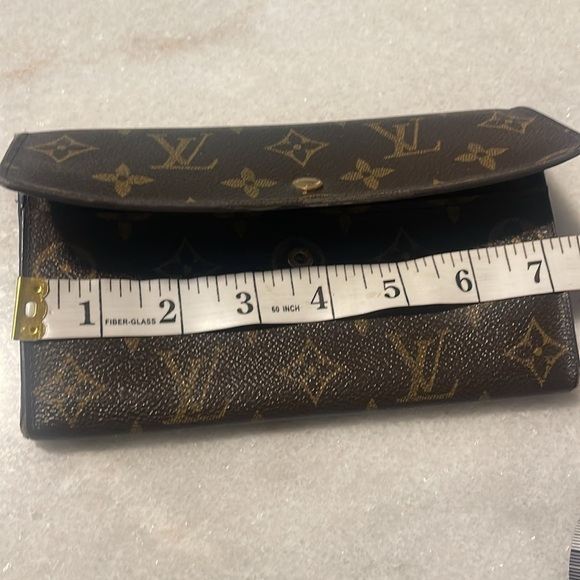 Vintage Louis Vuitton wallet - Picture 12 of 14